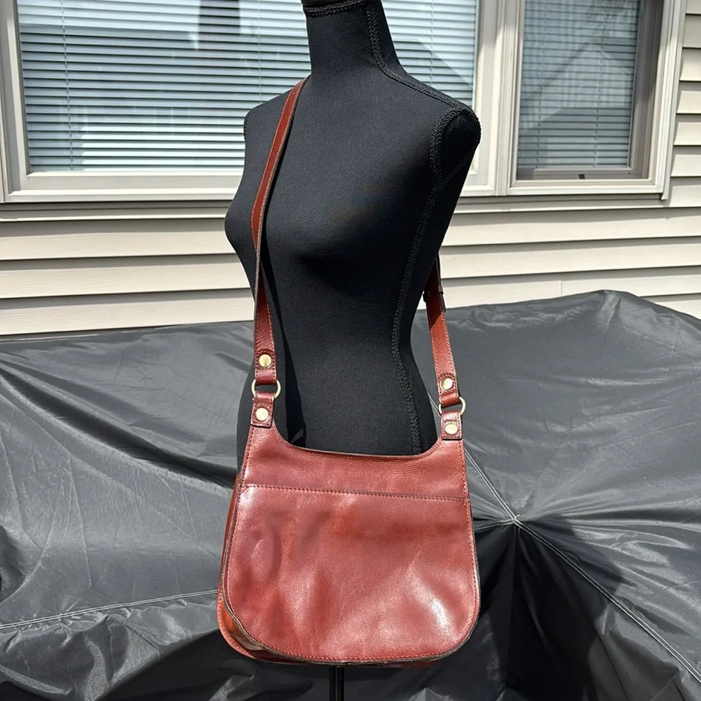 Patricia Nash Vintage Veg Tan Collection London Saddle Bag British Tan - Picture 2 of 13